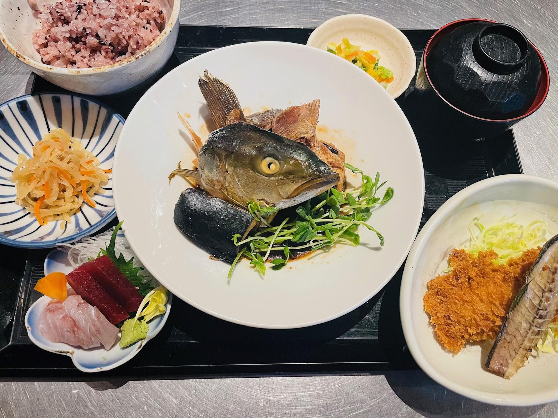 明日は！