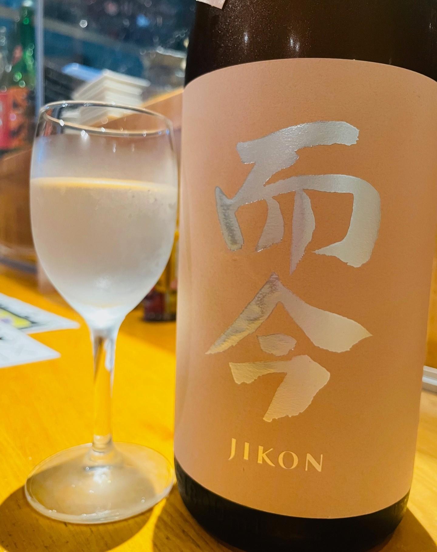 【ワイングラスで日本酒を】