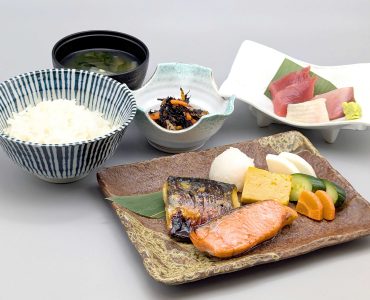 ◎百干御膳<br />
~ちょっと贅沢に!~<br />
*画像はイメージです。