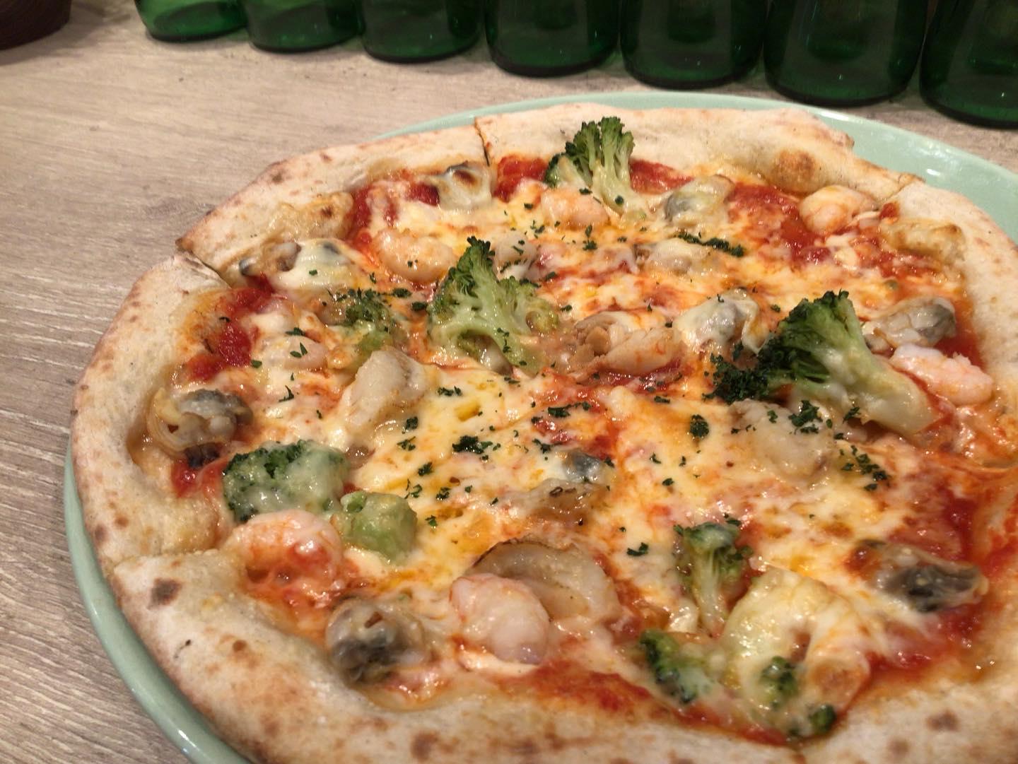 当店のおすすめシーフードピザです🦐🍕