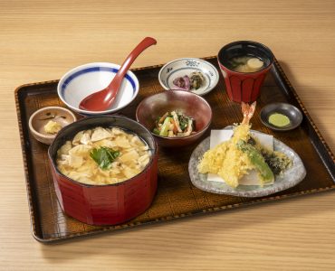 人気の湯葉とろのおひつ御膳は当店人気メニュー！！