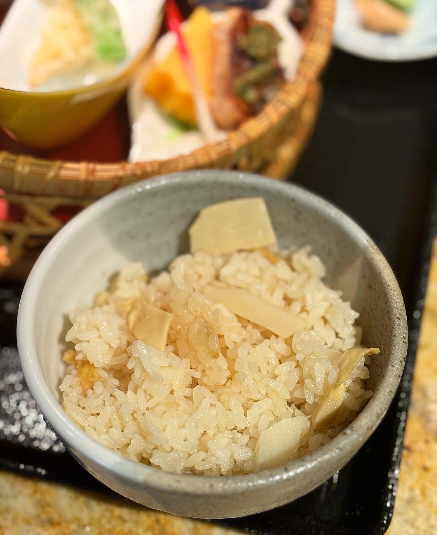 この季節限定の炊き込みご飯🎋