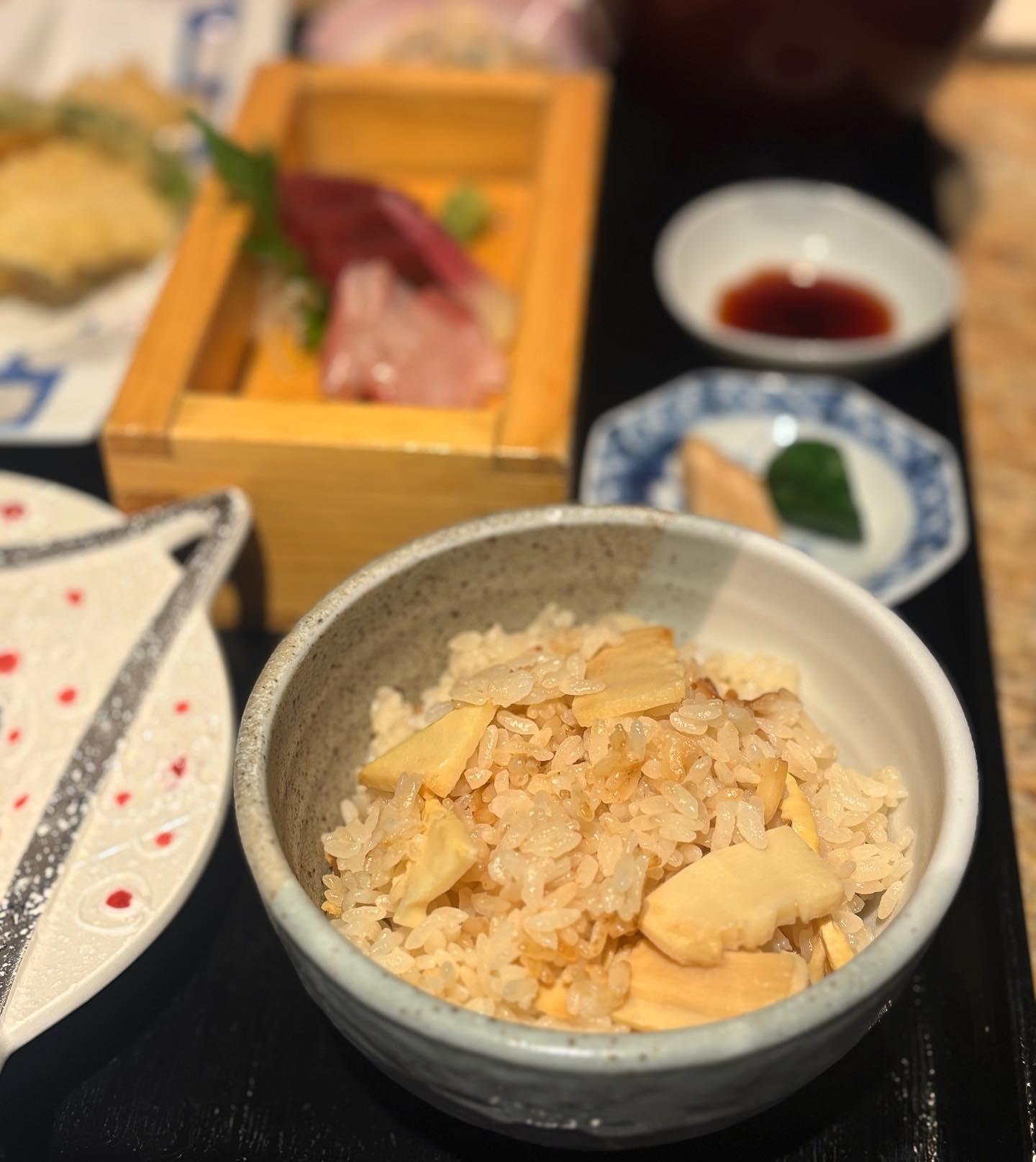 季節の炊き込みご飯🍚