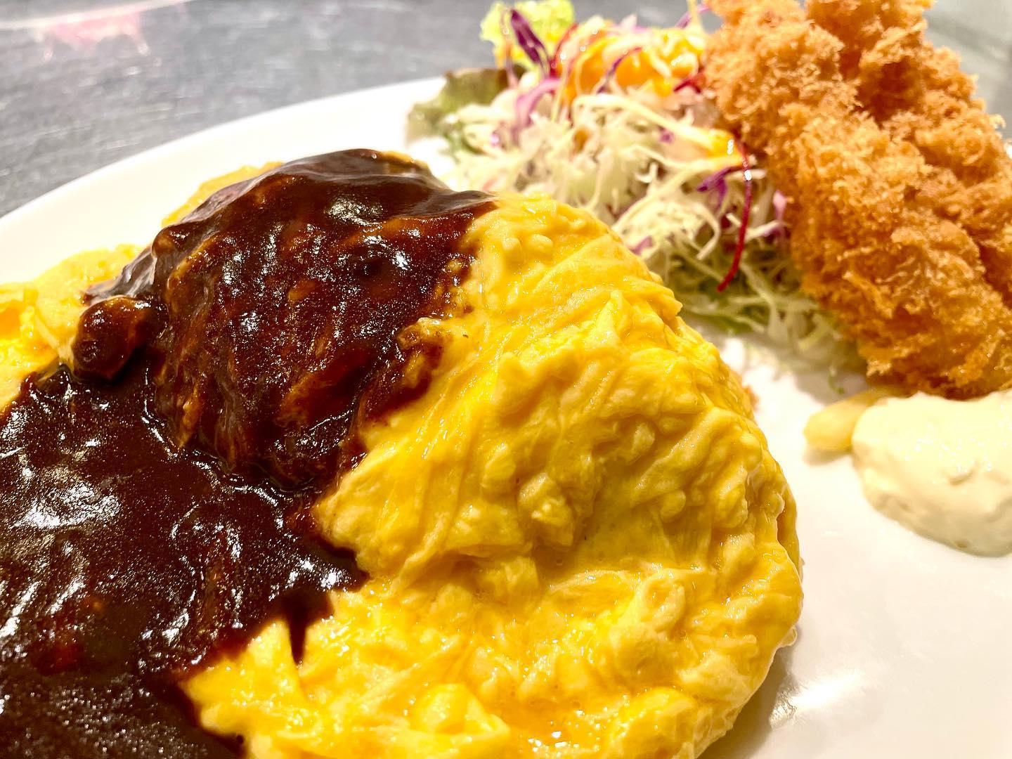 こんにちは☀️ニユートーキヨーパレスサイドビル店です😃
