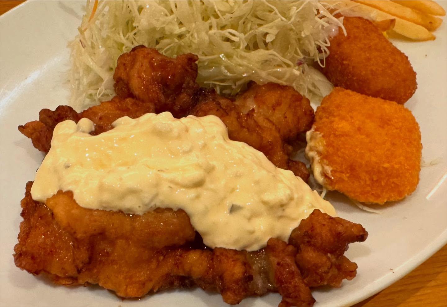 こんにちは☀️ニユートーキヨーパレスサイドビル店です😃
