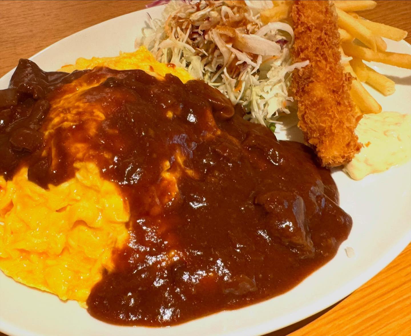 こんにちは☀️ニユートーキヨーパレスサイドビル店です😃