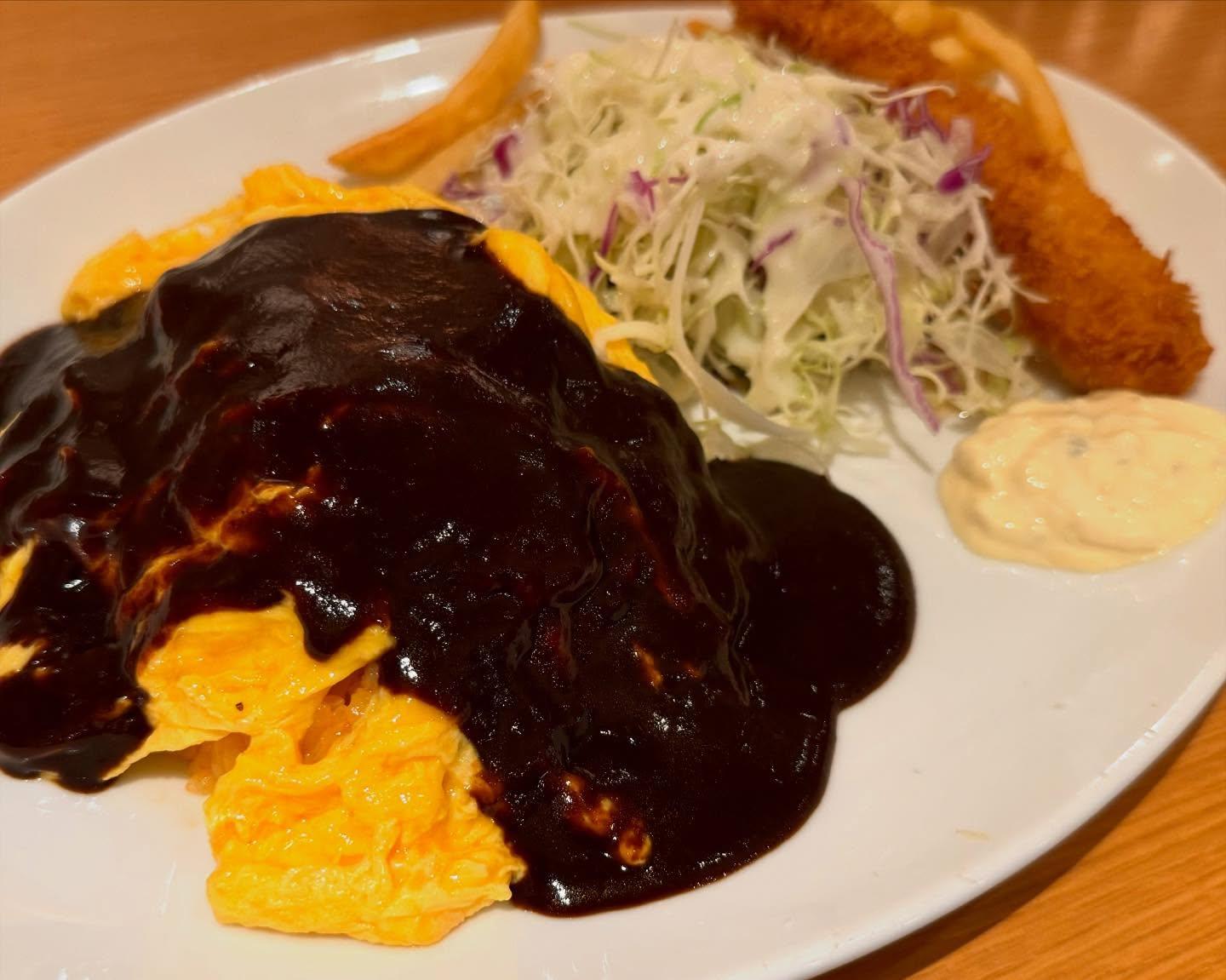 こんにちは☀️ニユートーキヨーパレスサイドビル店です😃