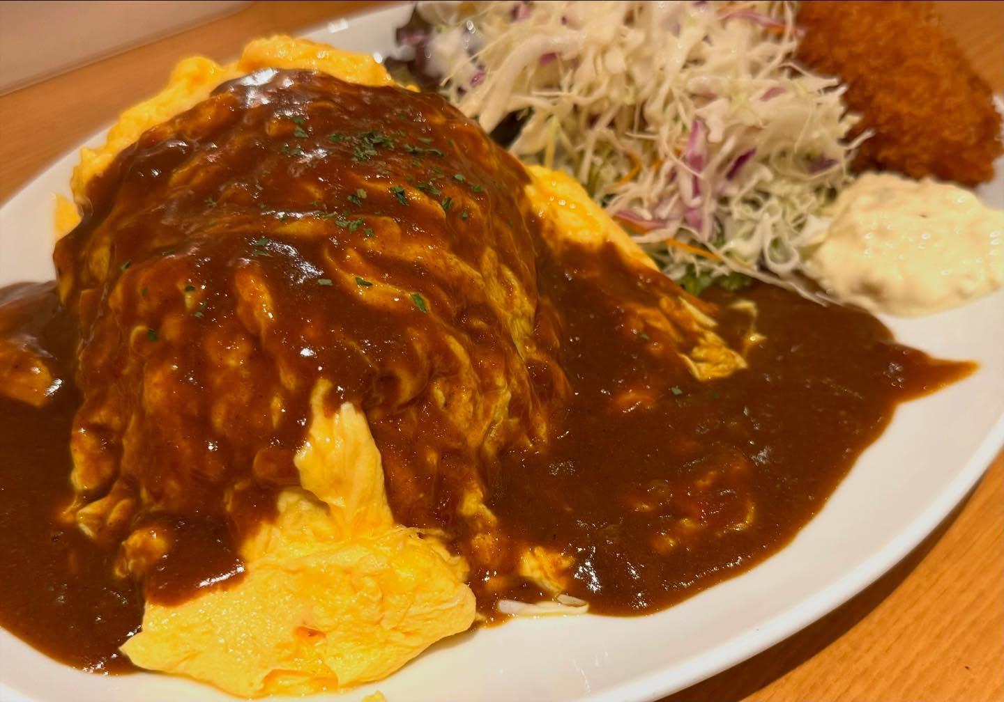 こんにちは☀️ニユートーキヨーパレスサイドビル店です😃