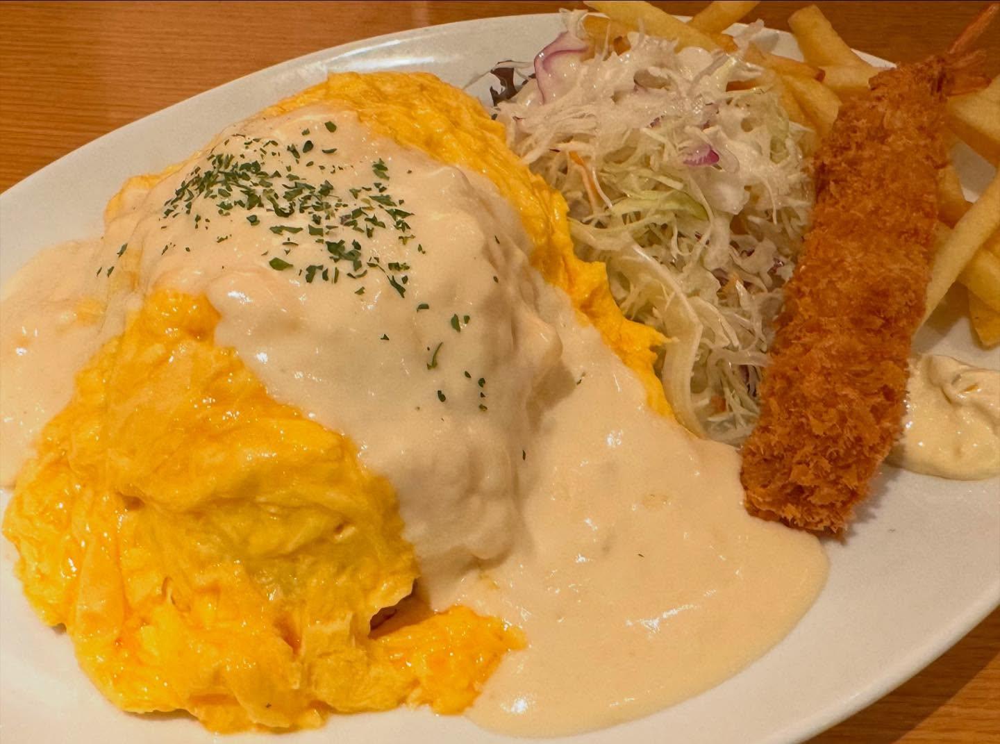 こんにちは☀️ニユートーキヨーパレスサイドビル店です😃