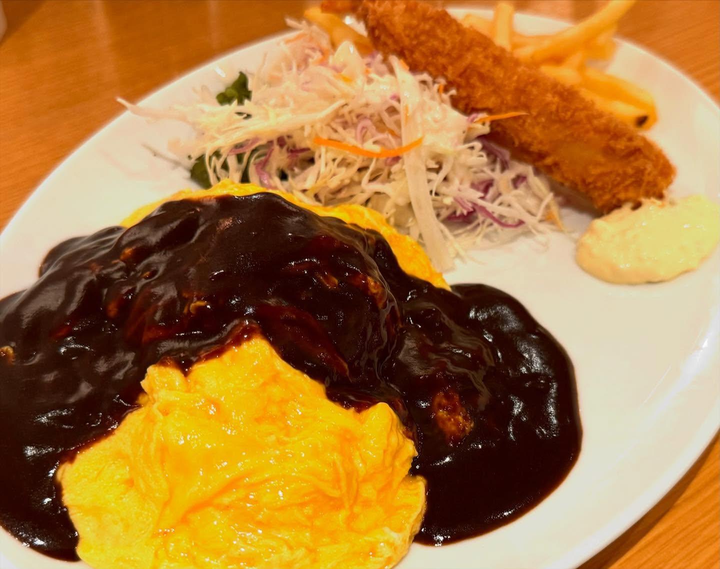 こんにちは☀️ニユートーキヨーパレスサイドビル店です😃