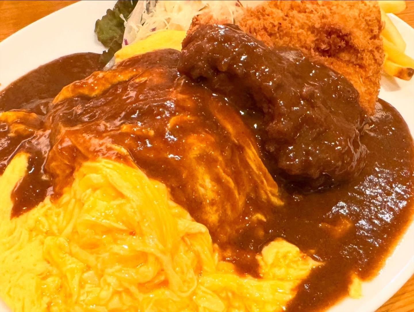 こんにちは☀️ニユートーキヨーパレスサイドビル店です😃
