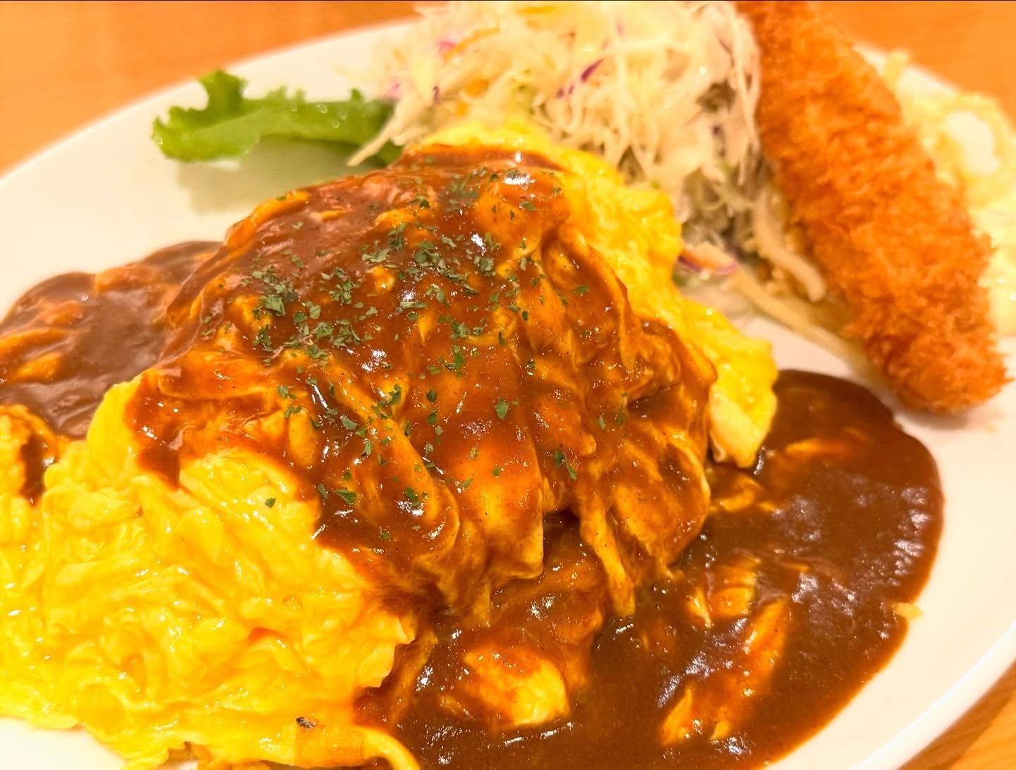 こんにちは☀️ニユートーキヨーパレスサイドビル店です😃