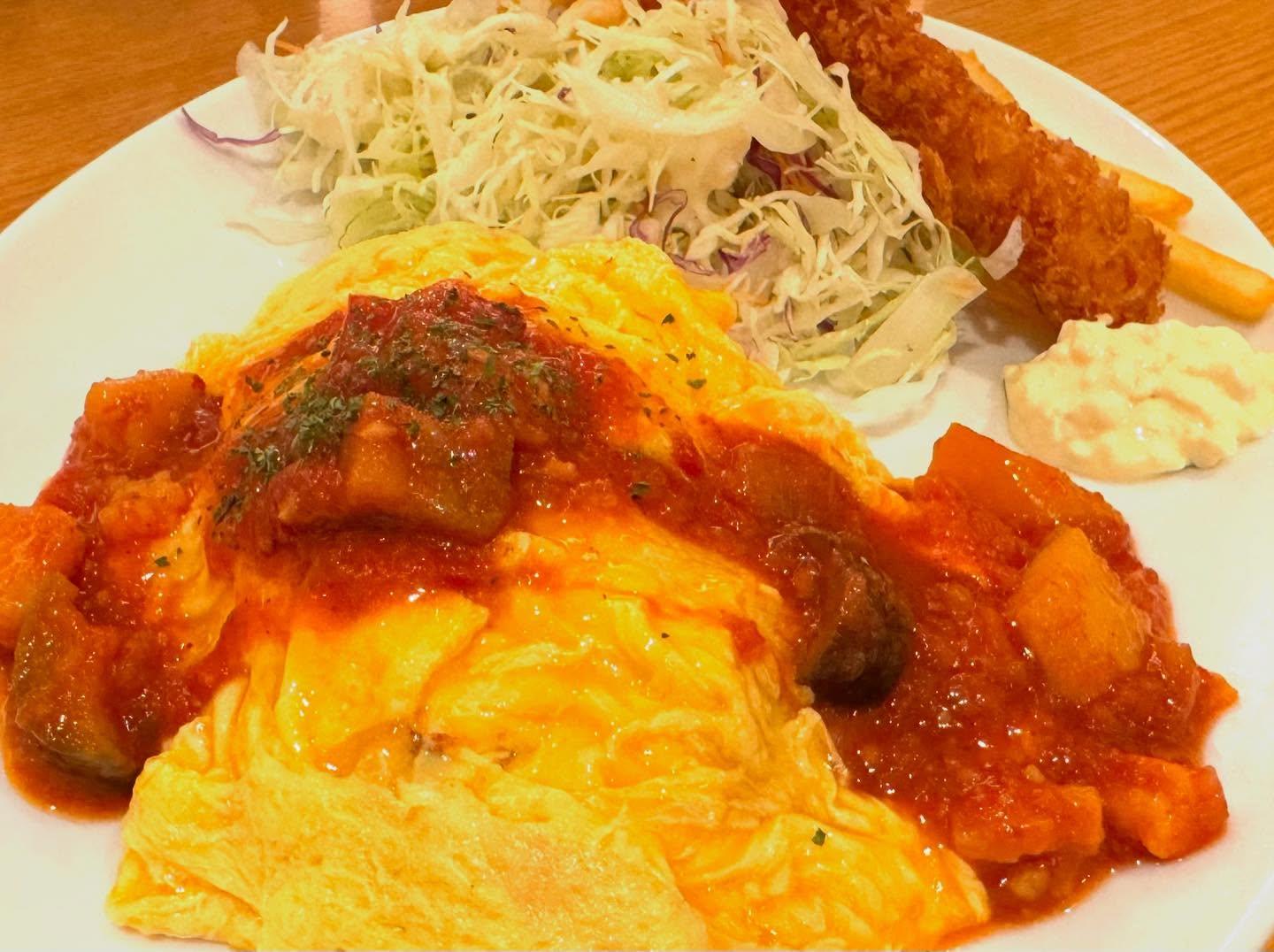 こんにちは☀️ニユートーキヨーパレスサイドビル店です😃