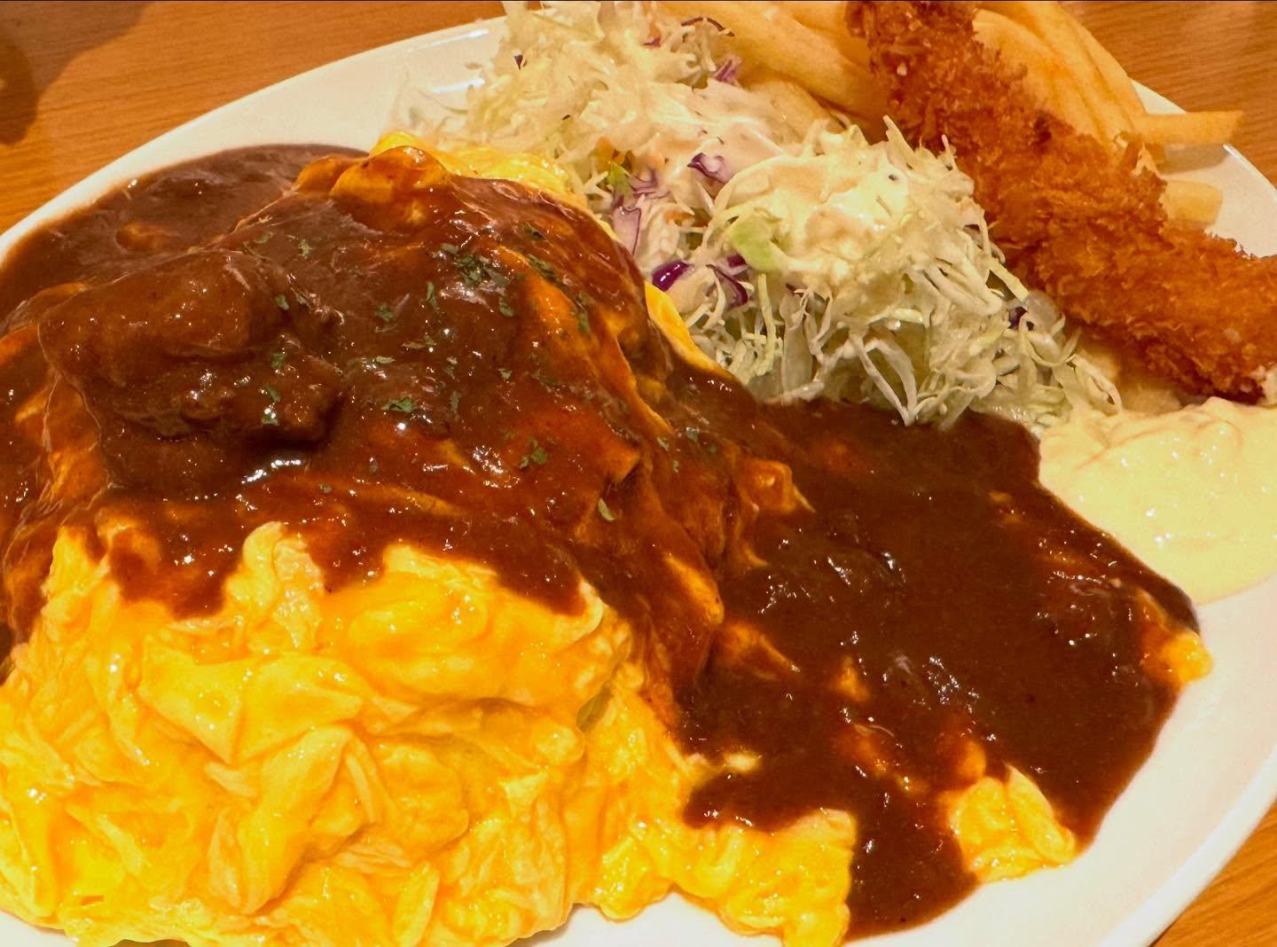 こんにちは☀️ニユートーキヨーパレスサイドビル店です😃