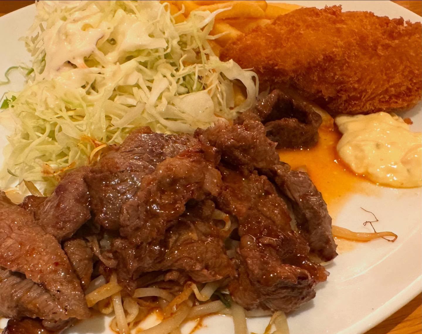 こんにちは☀️ニユートーキヨーパレスサイドビル店です😃