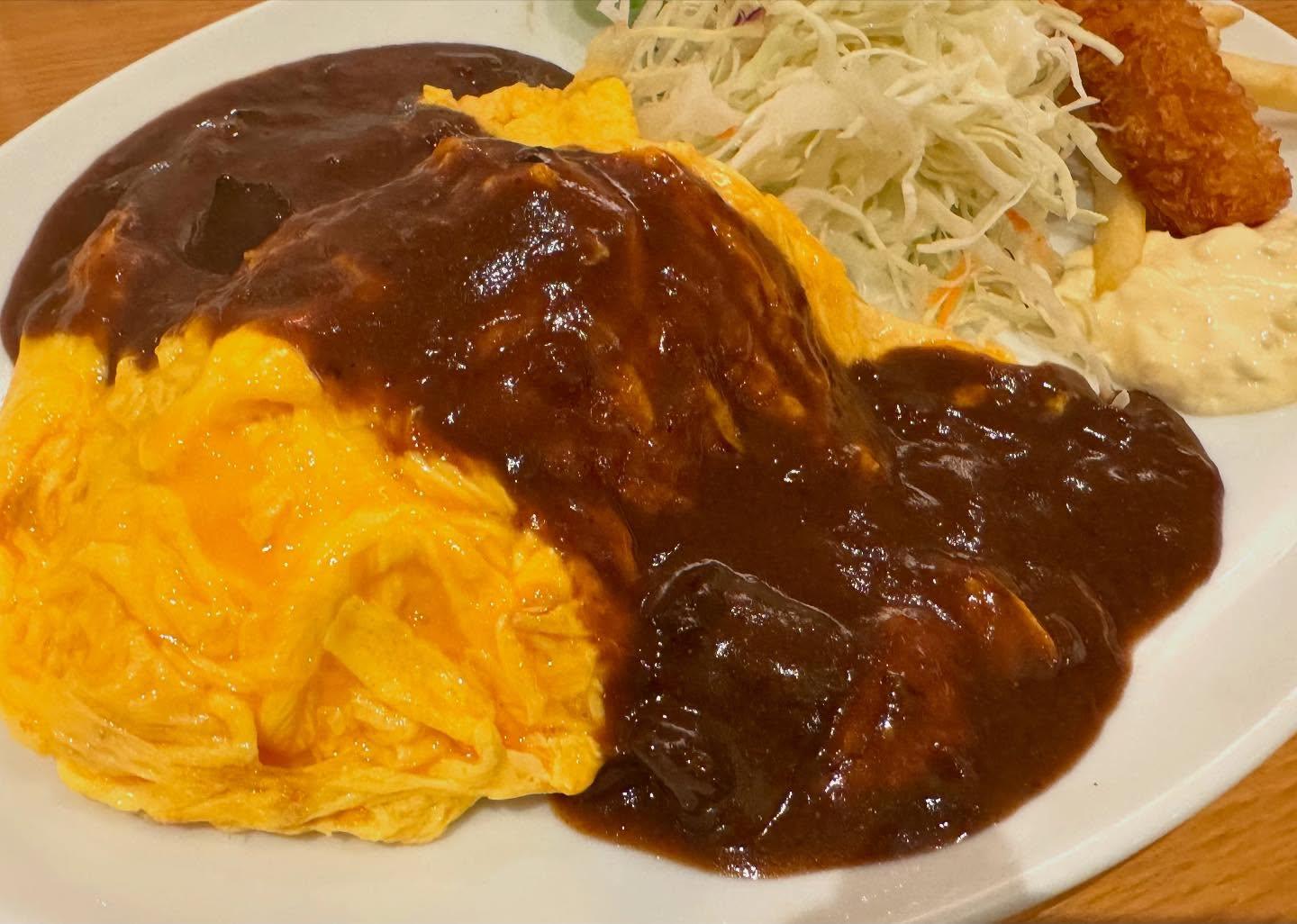 こんにちは☀️ニユートーキヨーパレスサイドビル店です😃