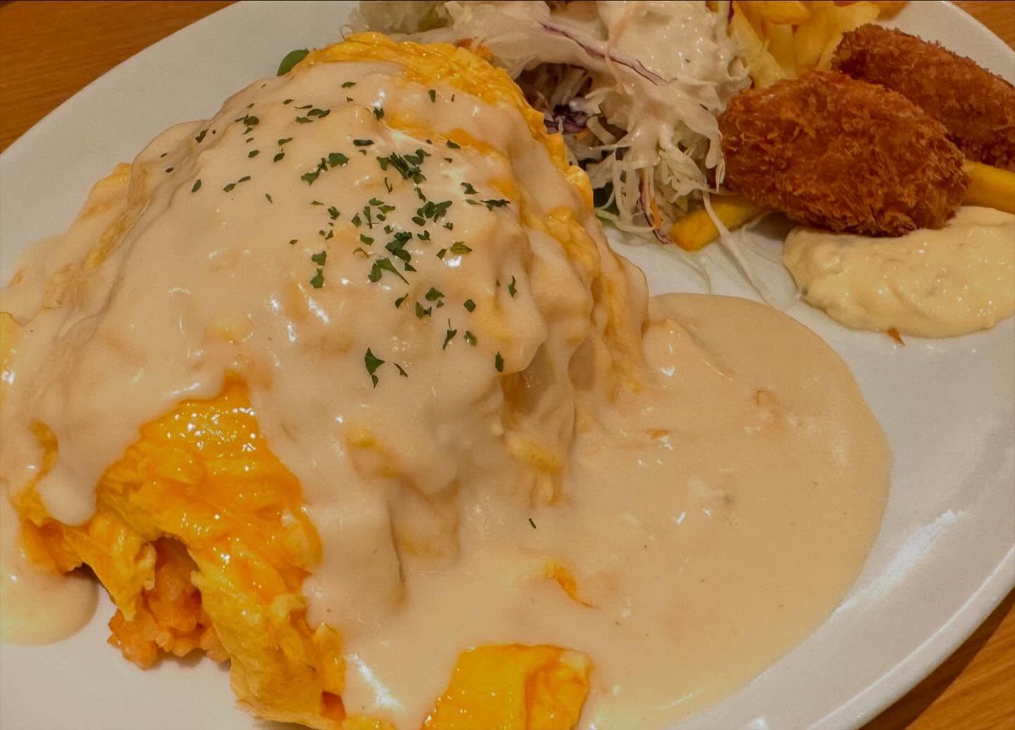 こんにちは☀️ニユートーキヨーパレスサイドビル店です😃