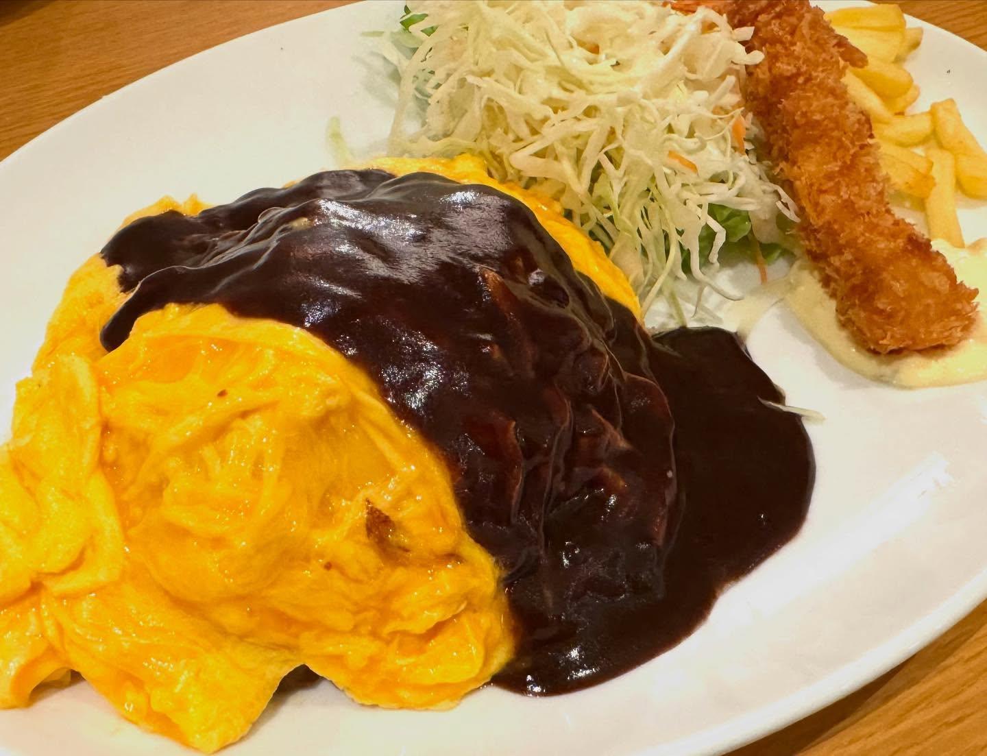 こんにちは☀️ニユートーキヨーパレスサイドビル店です😃