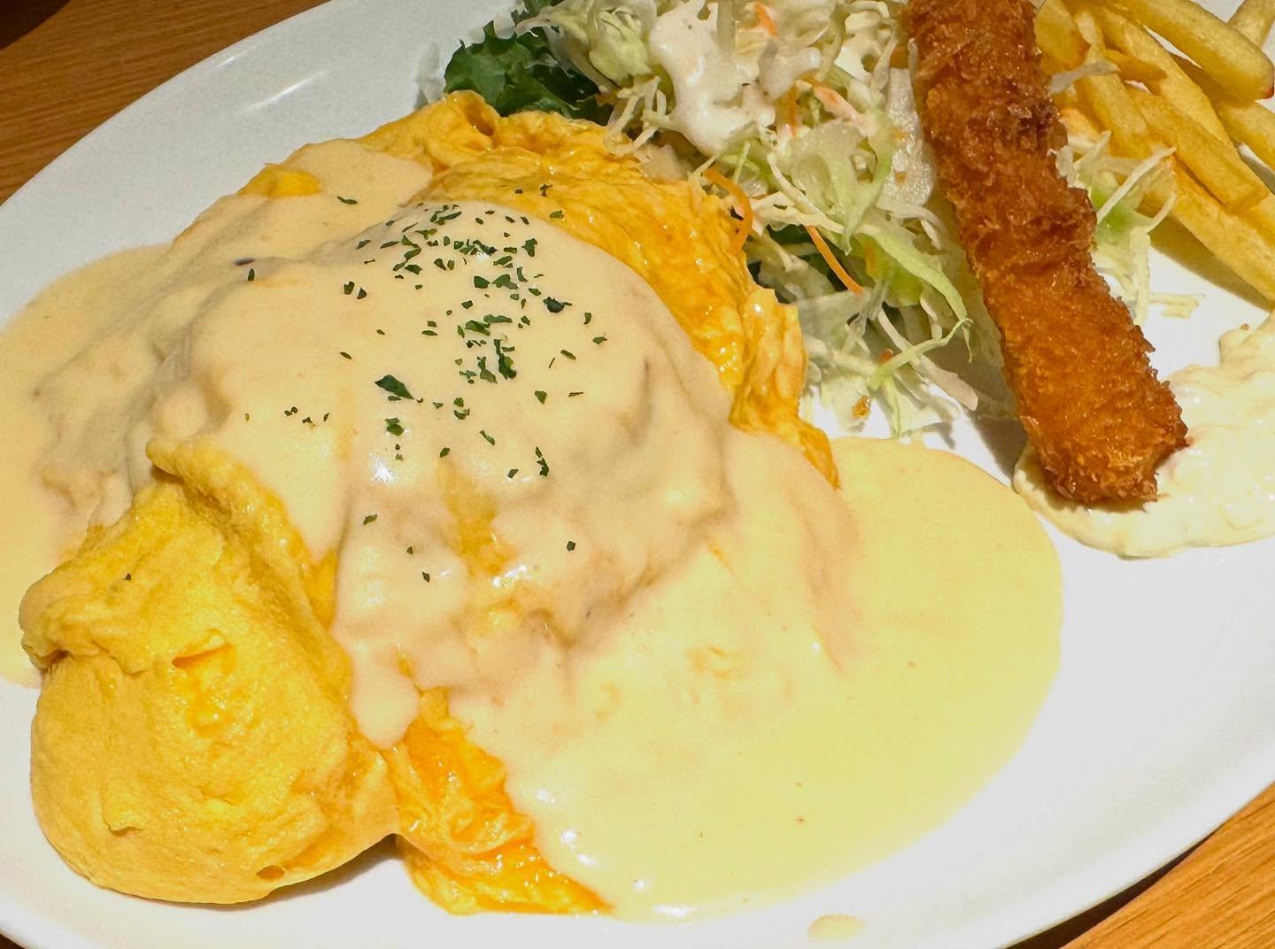 こんにちは☀️ニユートーキヨーパレスサイドビル店です😃