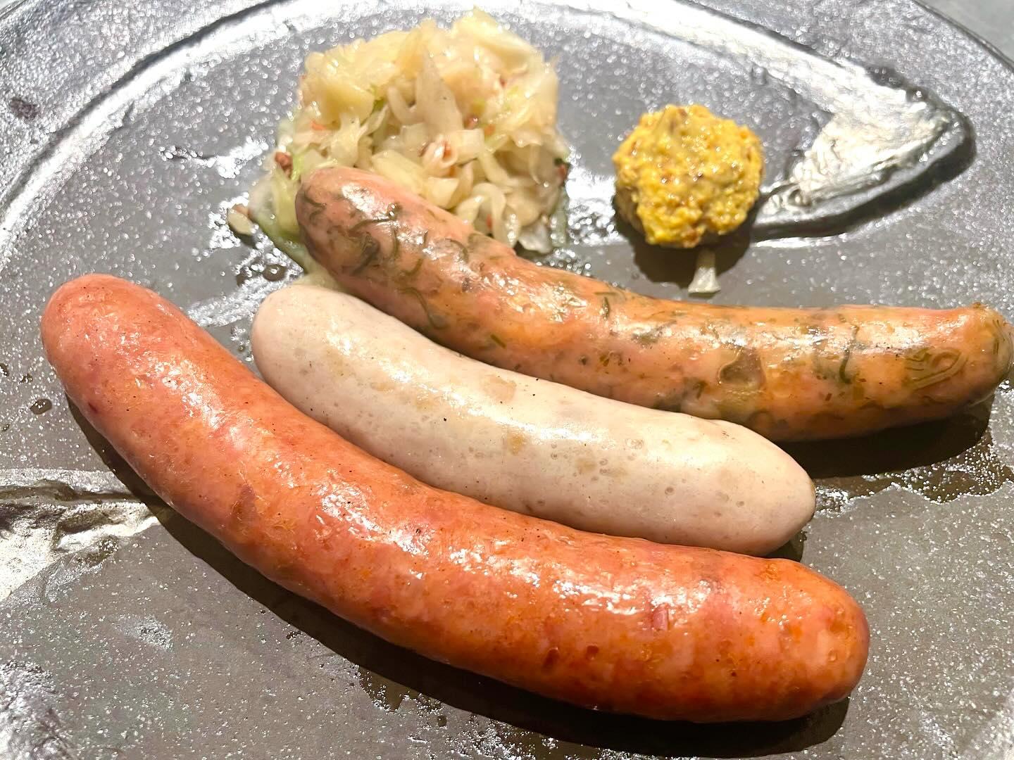 こんにちは☀️ニユートーキヨーパレスサイドビル店です😃