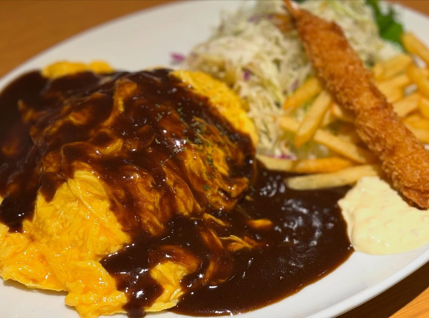 こんにちは☀️ニユートーキヨーパレスサイドビル店です😃
