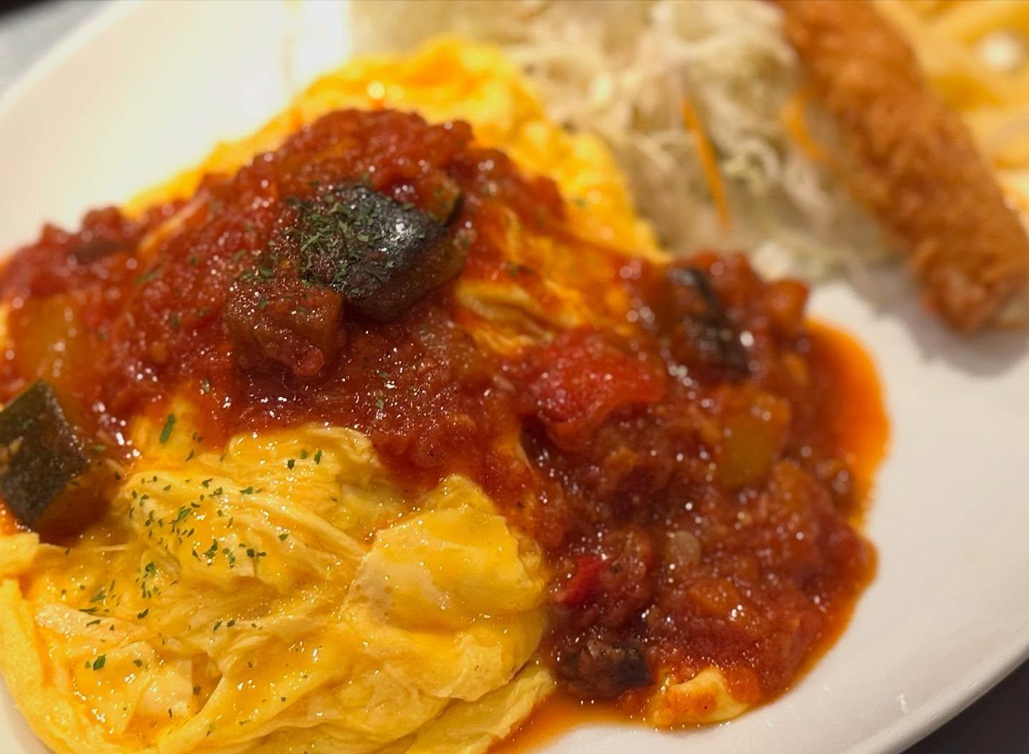 こんにちは☀️ニユートーキヨーパレスサイドビル店です😃
