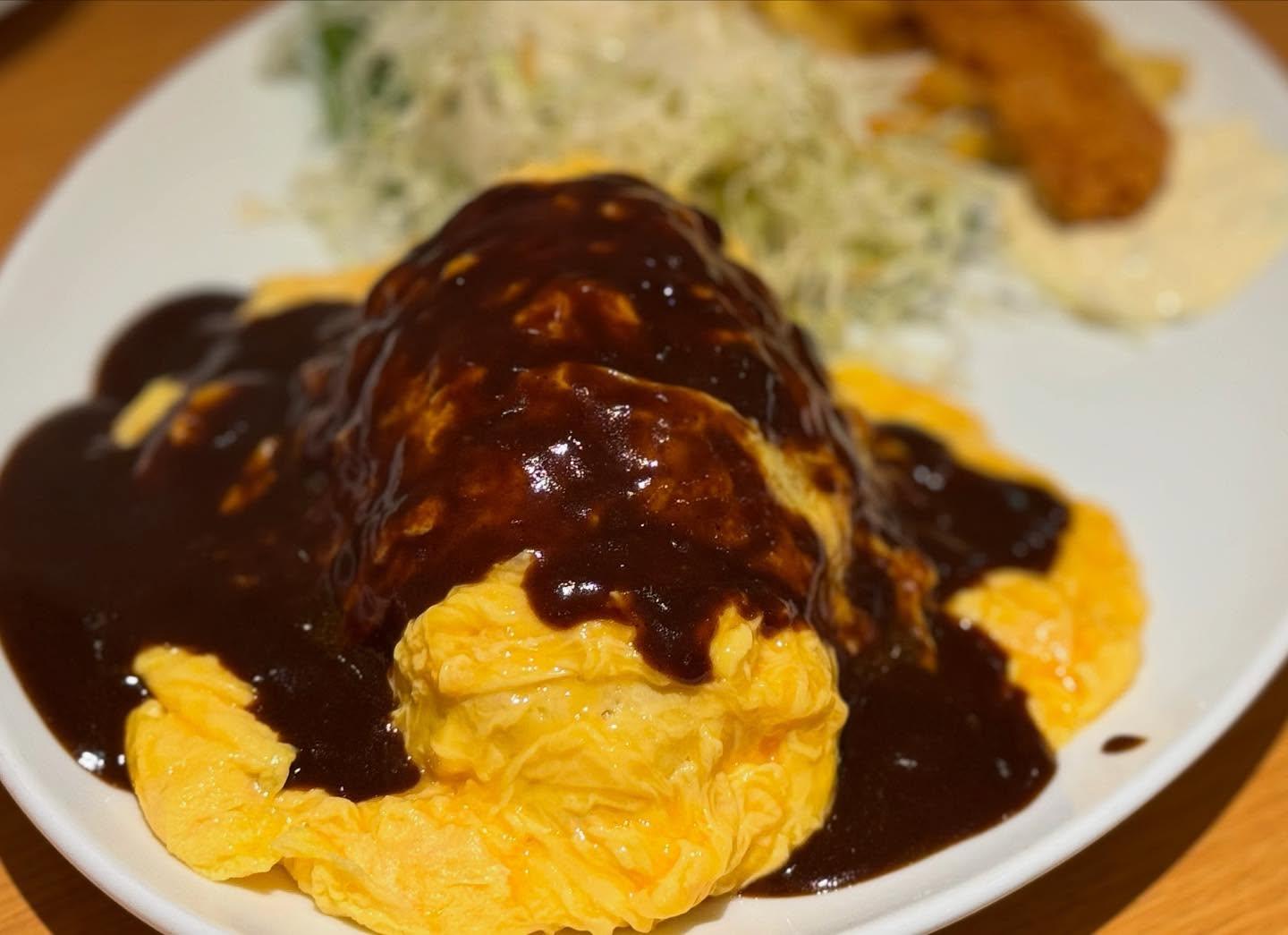 こんにちは☀️ニユートーキヨーパレスサイドビル店です😃