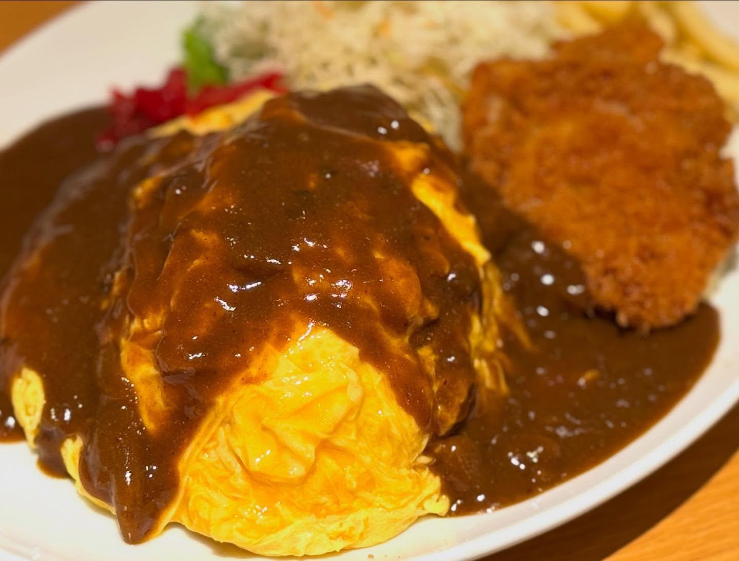 こんにちは☀️ニユートーキヨーパレスサイドビル店です😃