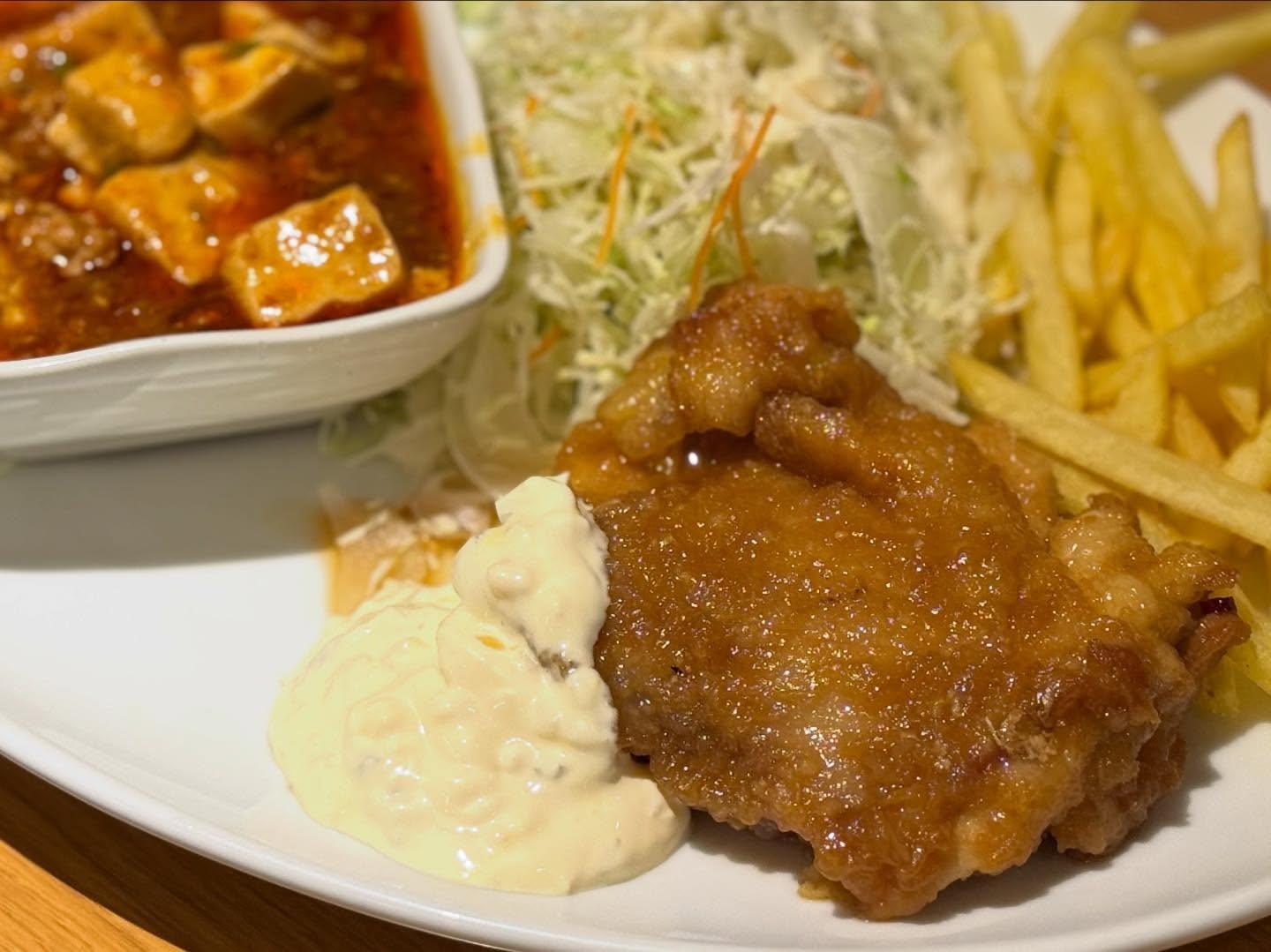 こんにちは☀️ニユートーキヨーパレスサイドビル店です😃