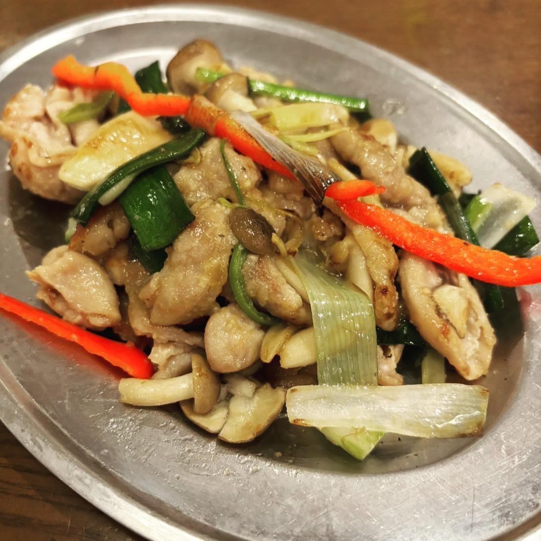 豚肉と葉玉ねぎの塩ダレ炒め🍺