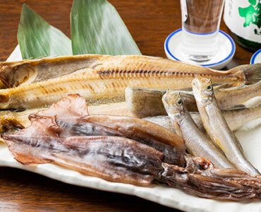 函館港直送のお魚を刺身・焼き・煮つけで！